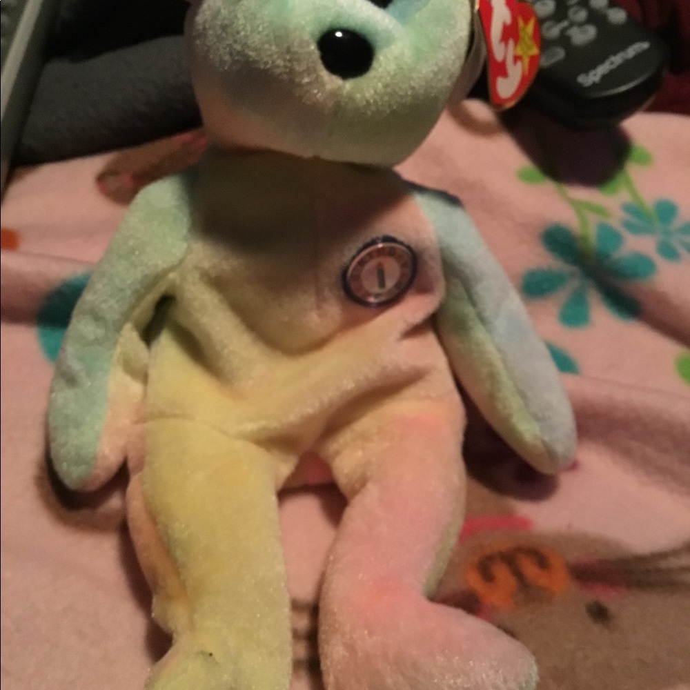 Birthday beanie bear